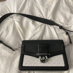 Michael kors shoulder bag